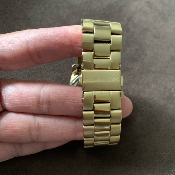 Gold Michael Kors Unisex Watch - Picture 6 of 7